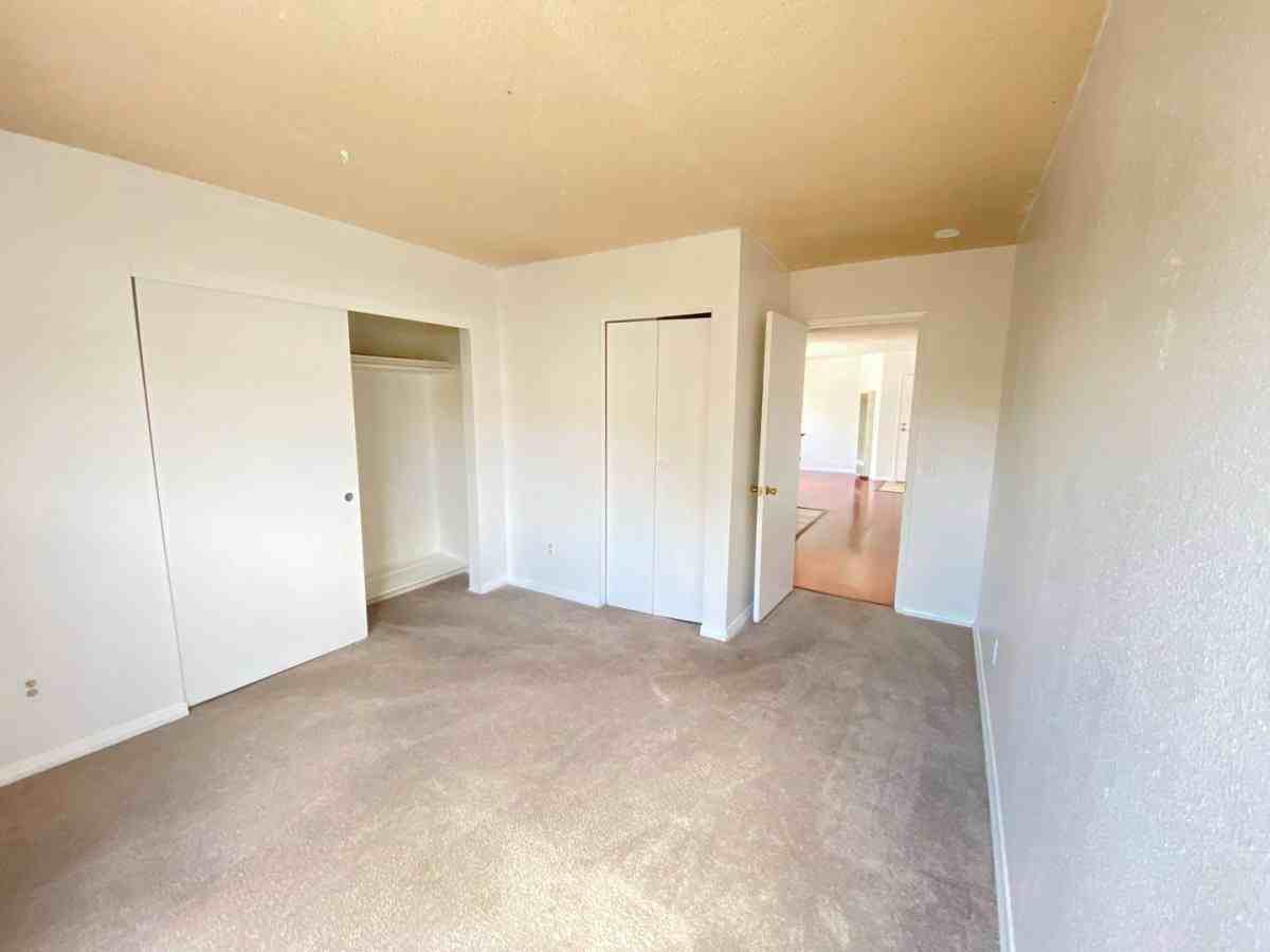 4575 Oregon St #1 - Photo 6 of 10