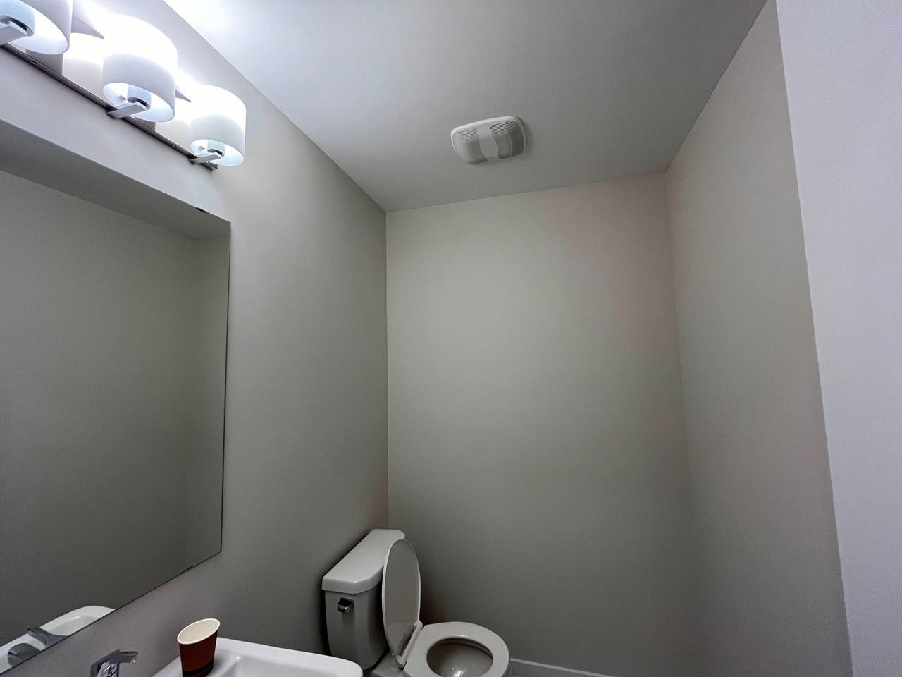 540 Oldenburg Ave - Photo 4 of 12