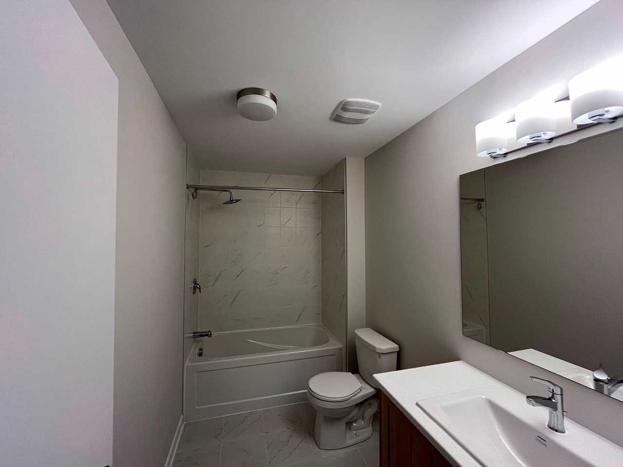 540 Oldenburg Ave - Photo 6 of 12