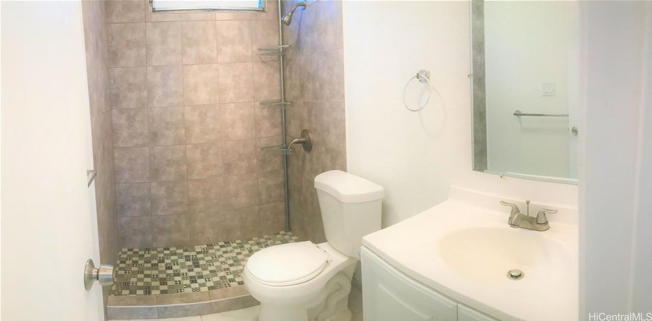 1430 Gulick Ave #B - Photo 3 of 12