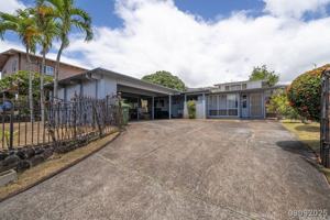 featured image of 1341 Komo Mai Dr #B