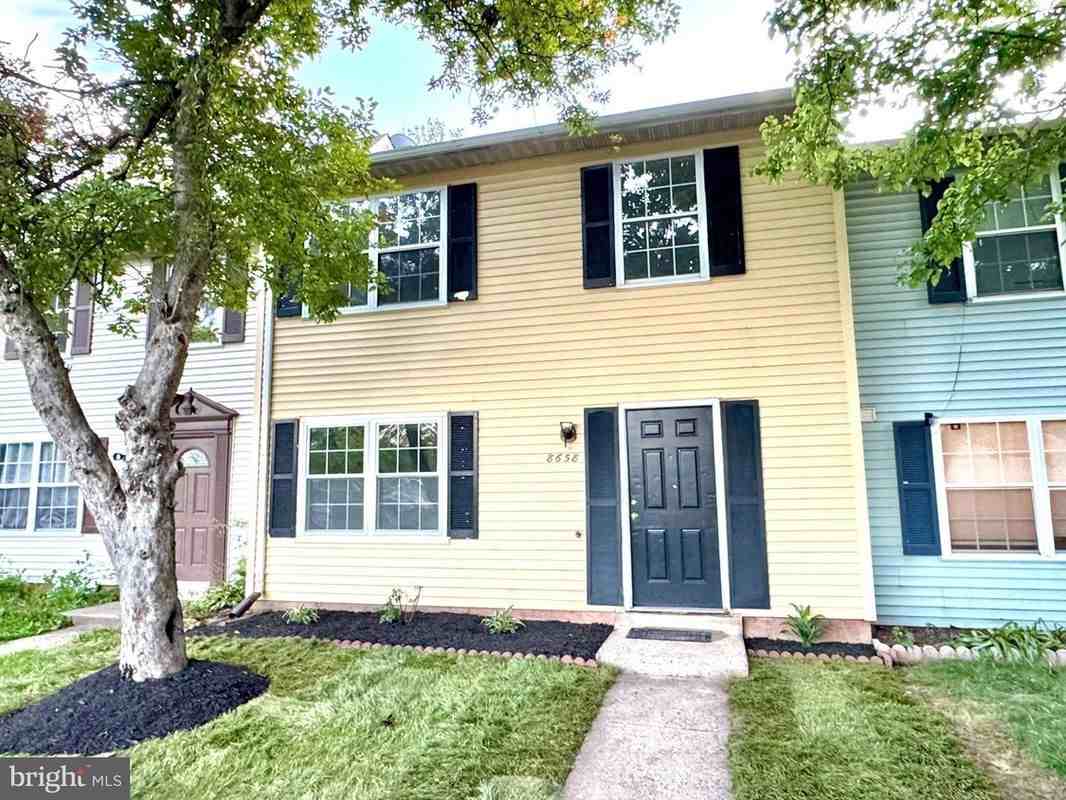 Woodhue Ct - Photo 2 of 10
