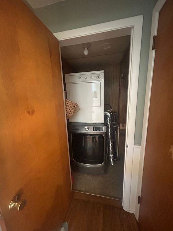 1690 Canandaigua Rd - Photo 4 of 11