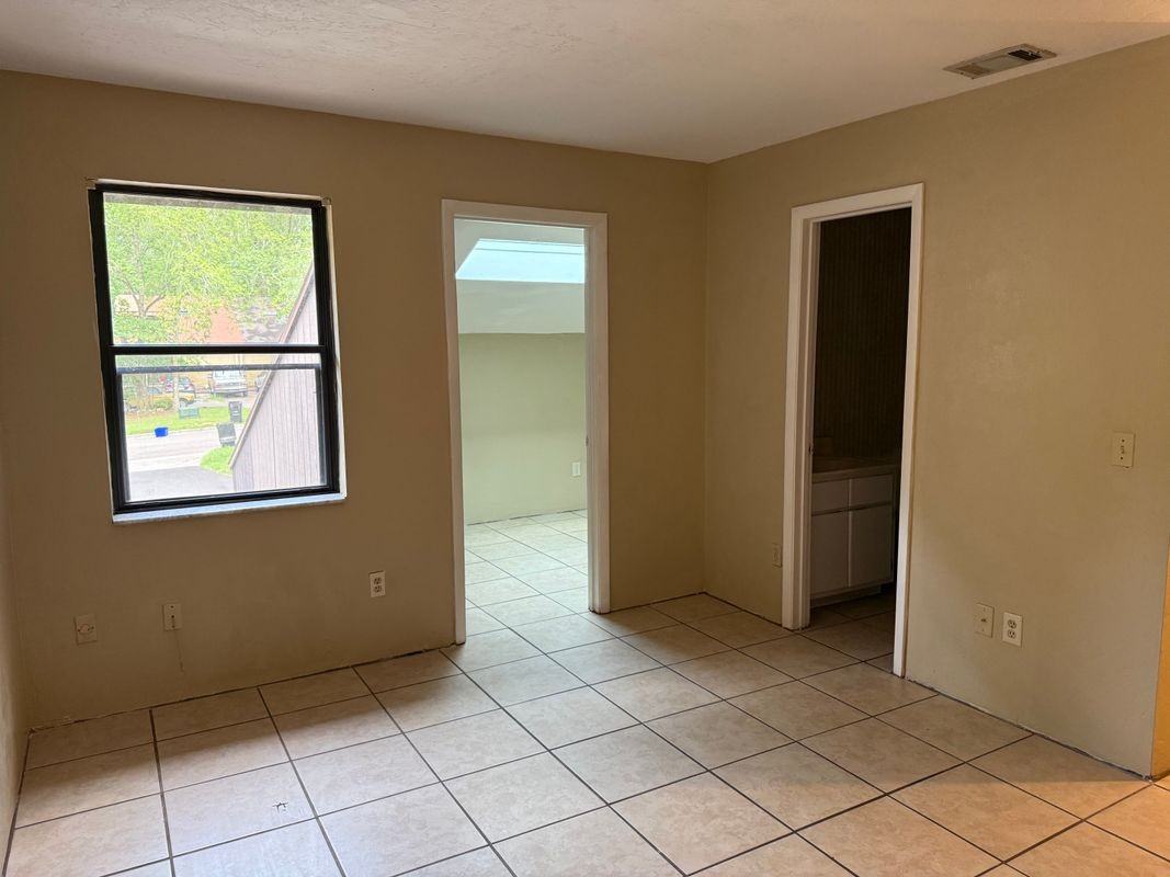 4304 Sw 70th Ter - Photo 7 of 21