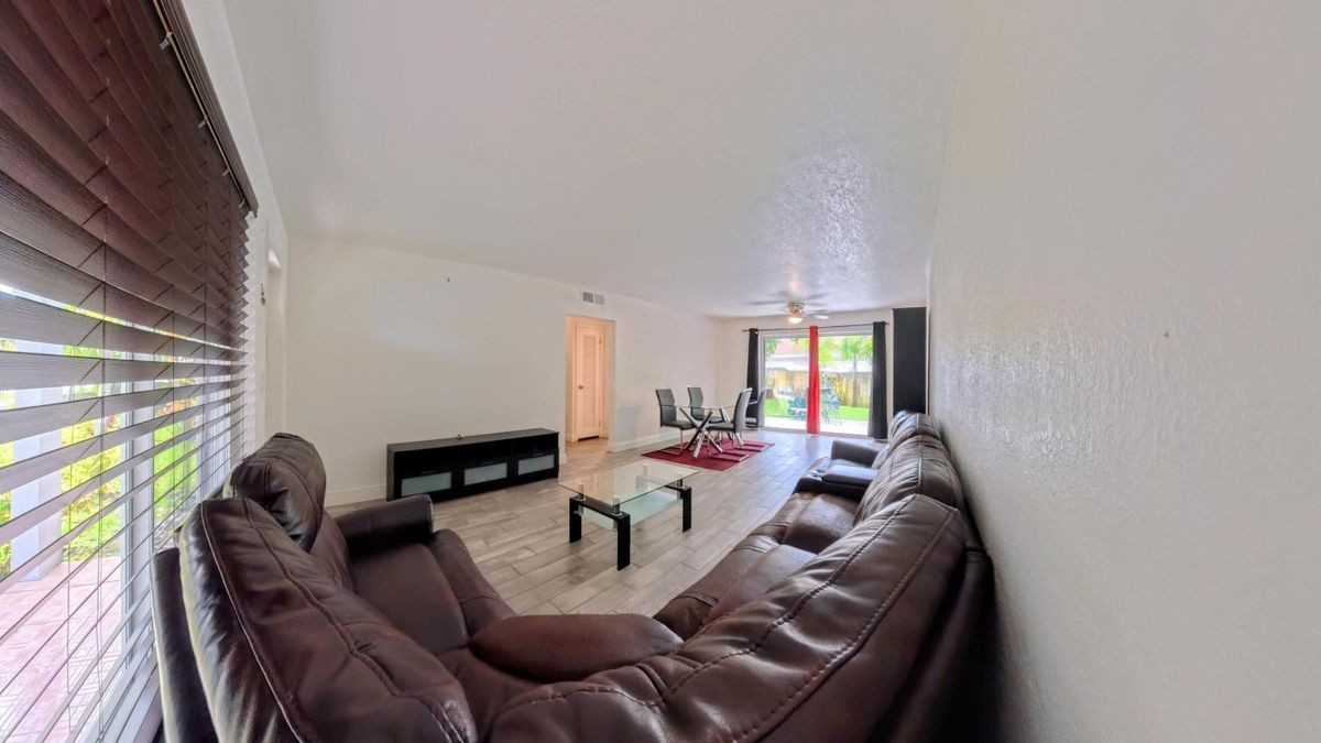 1719 15th Ave N - Photo 6 of 32