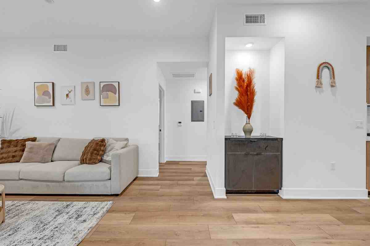 178 S Euclid Ave ##310 - Photo 2 of 14