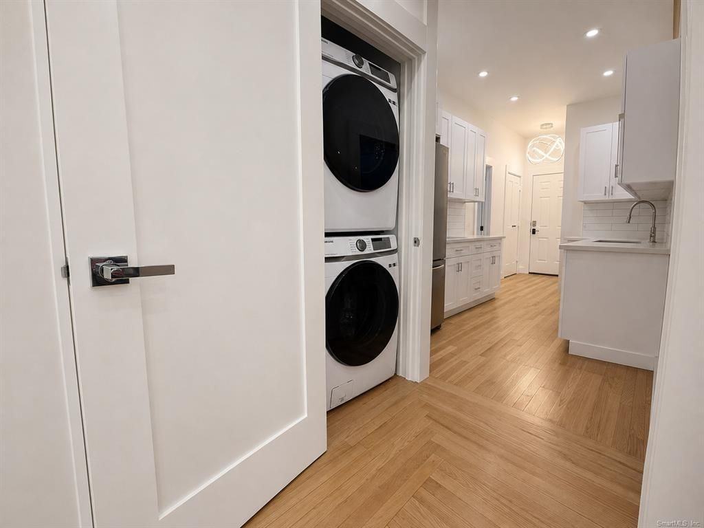 492 Lombard St - Photo 4 of 10