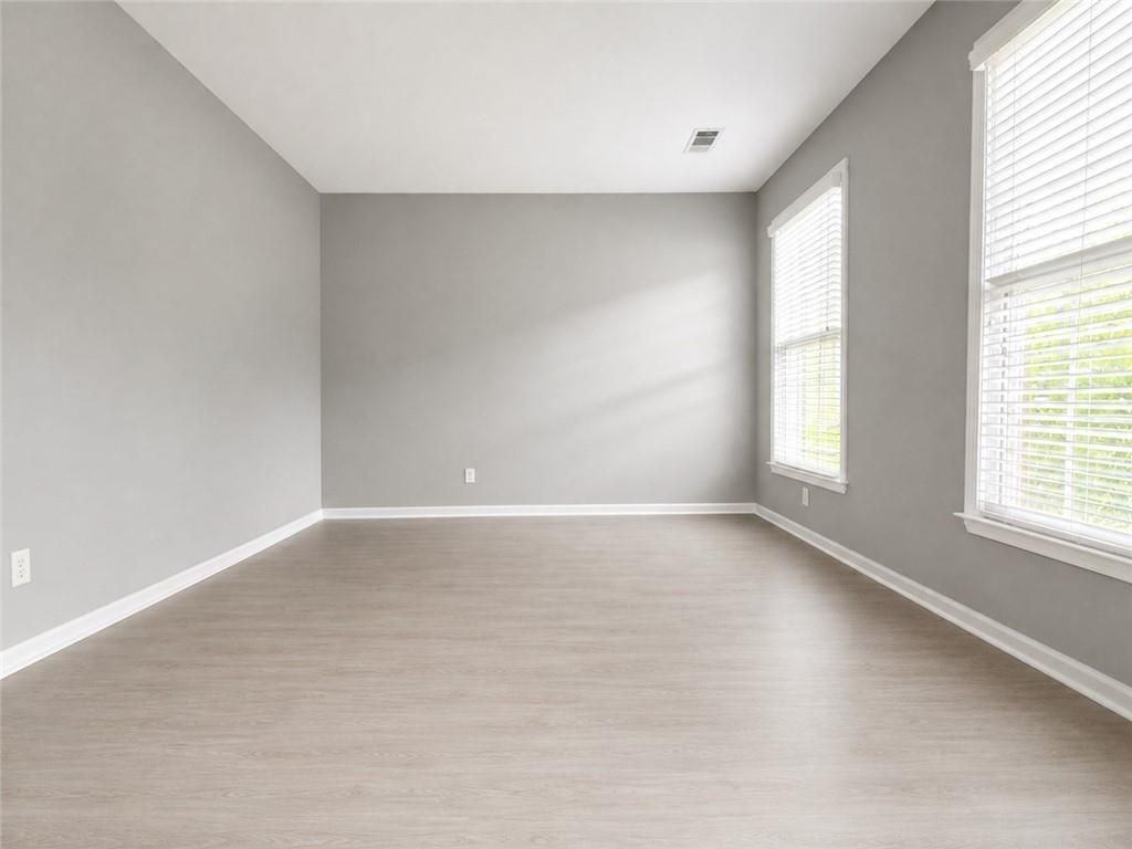 1707 Hidden Pond Cir - Photo 4 of 30