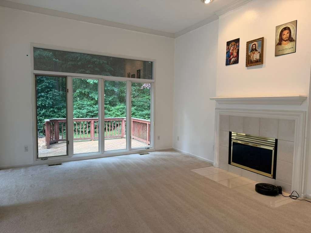 1154 Bluebird Dr - Photo 2 of 37