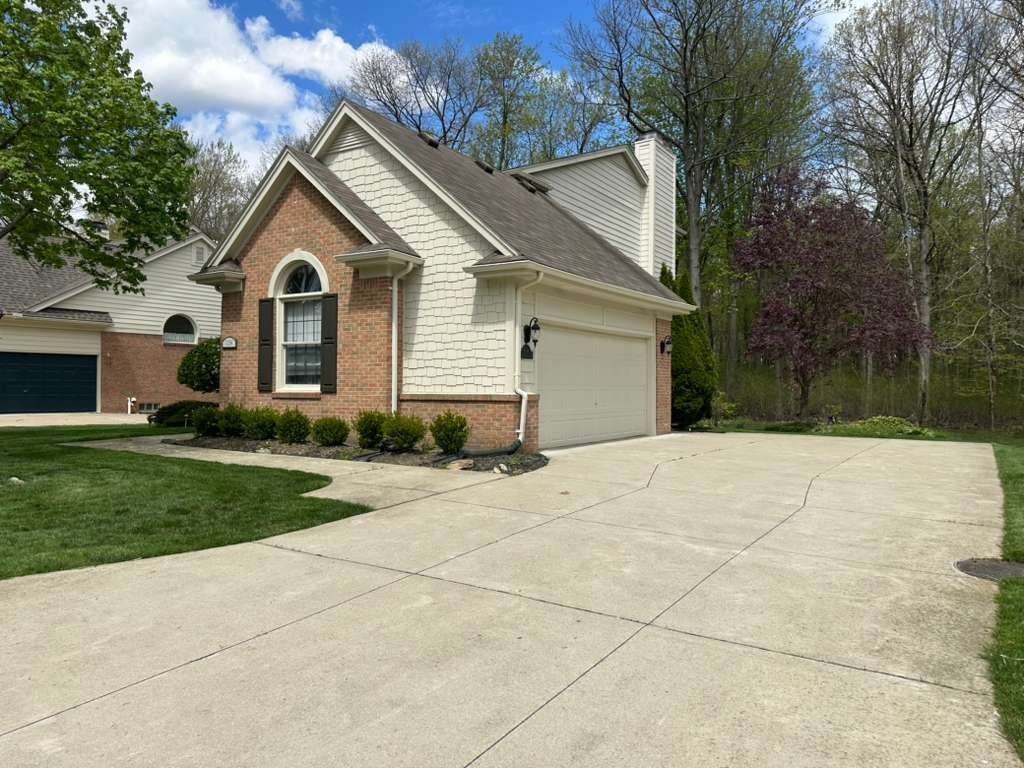 1154 Bluebird Dr - Photo 4 of 37