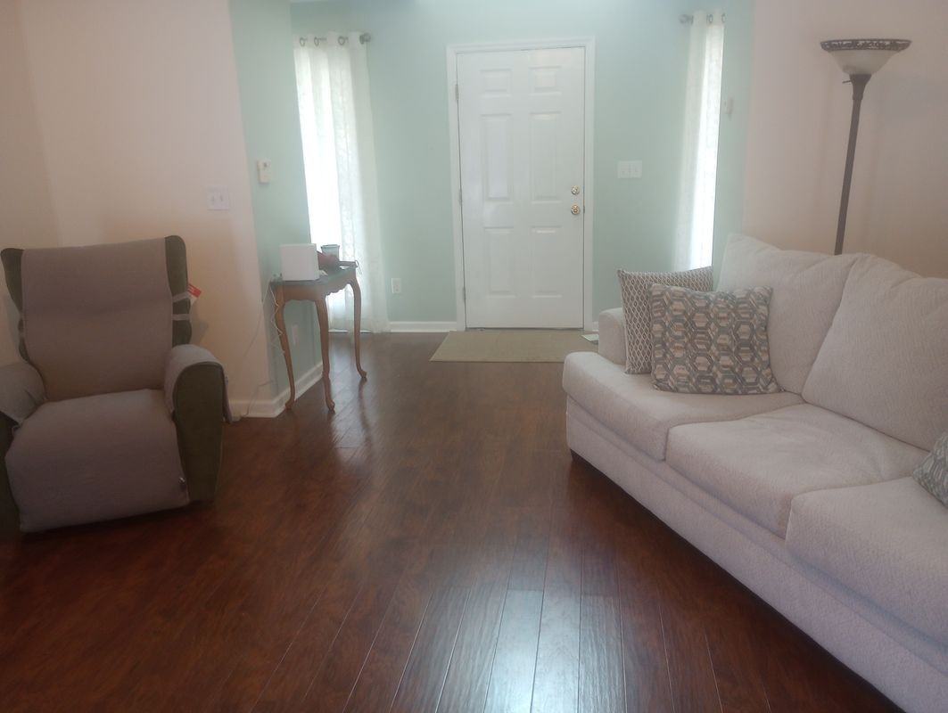 518 Ridgecliff Ct - Photo 2 of 14