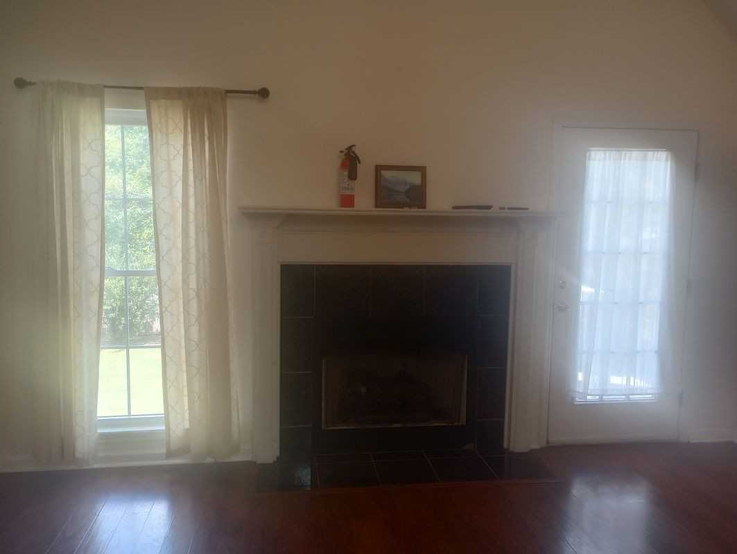 518 Ridgecliff Ct - Photo 3 of 14