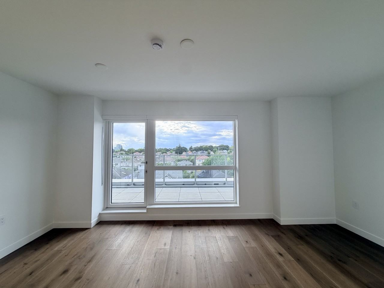 8120 Oak Street #502 - Photo 4 of 10