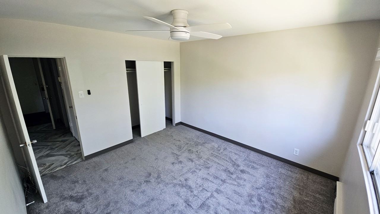 Del Apartments - Photo 6 of 7