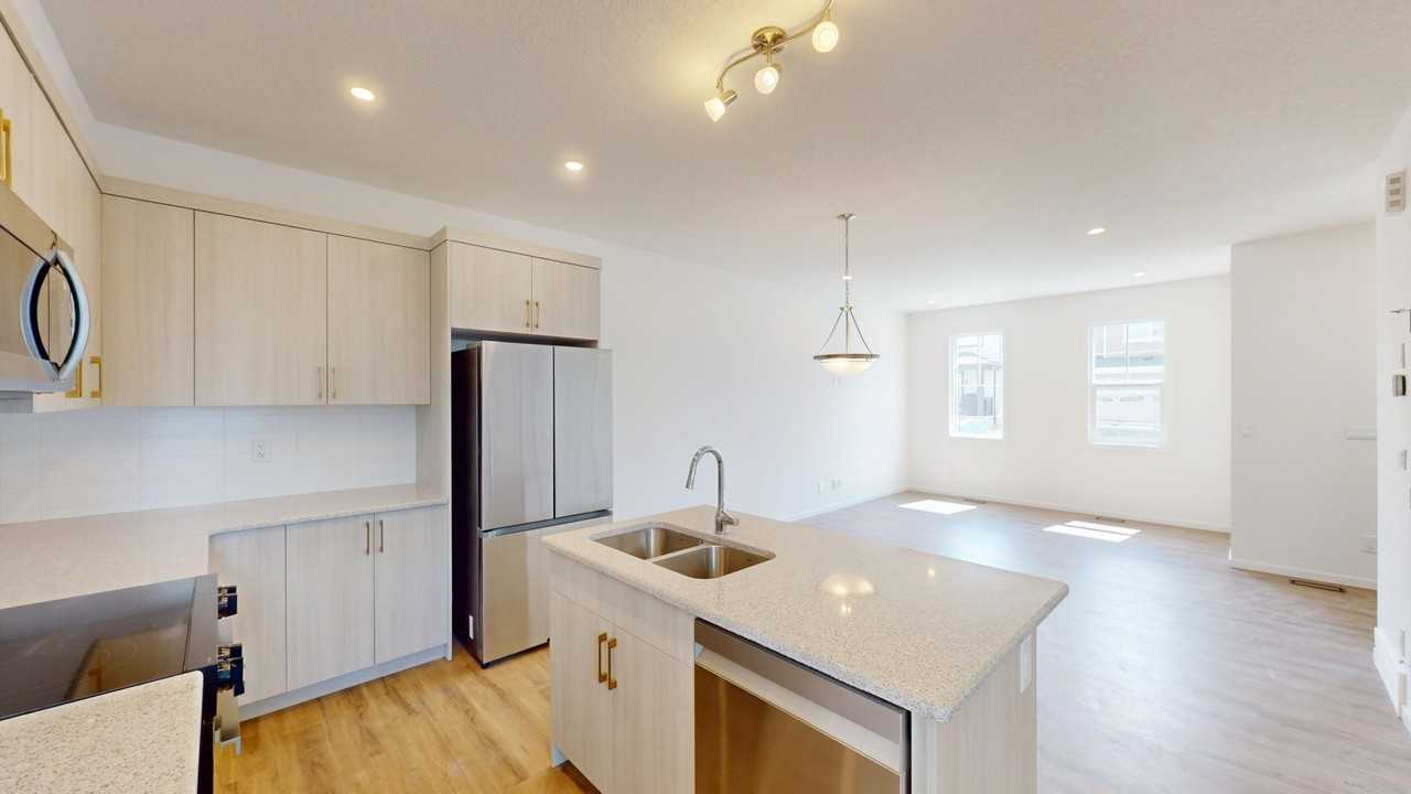 Upper - 63 Carringford Road Northwest - Photo 4 of 25
