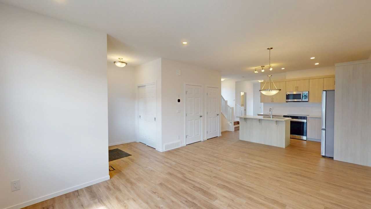 Upper - 63 Carringford Road Northwest - Photo 7 of 25