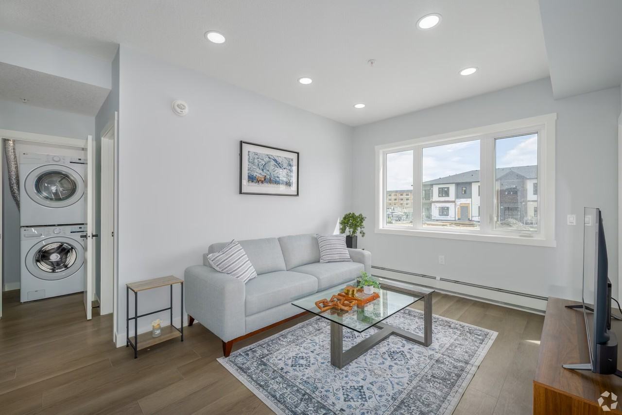 348 Greystone Boulevard - Photo 3 of 14