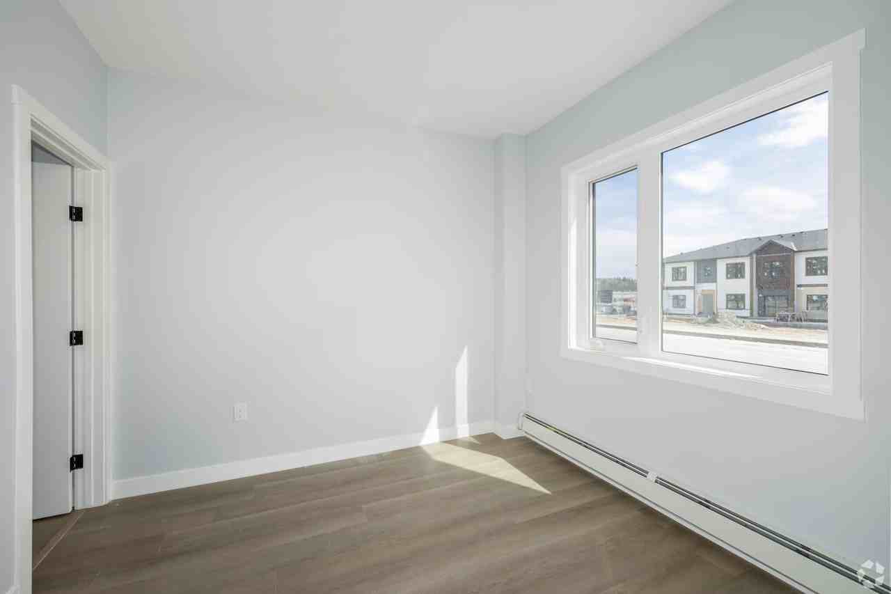 348 Greystone Boulevard - Photo 3 of 12