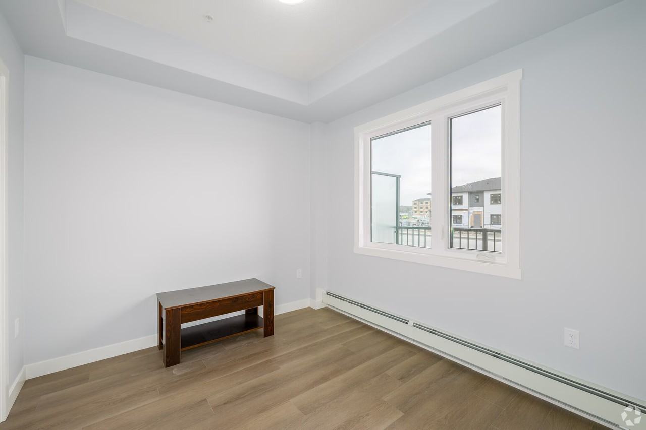 348 Greystone Boulevard - Photo 5 of 12