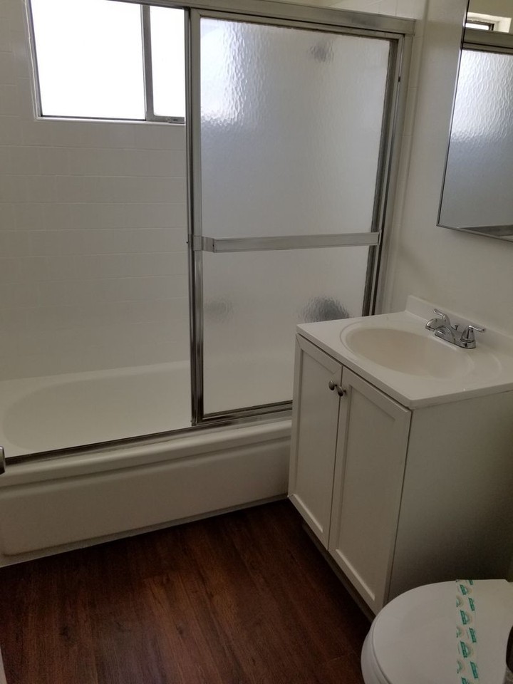 Marquis Apartments - Photo 2 of 15