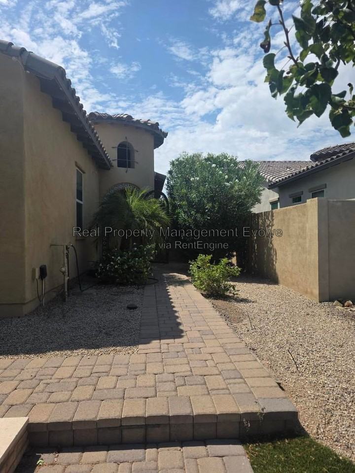 2307 E Mahogany Pl - Photo 3 of 50