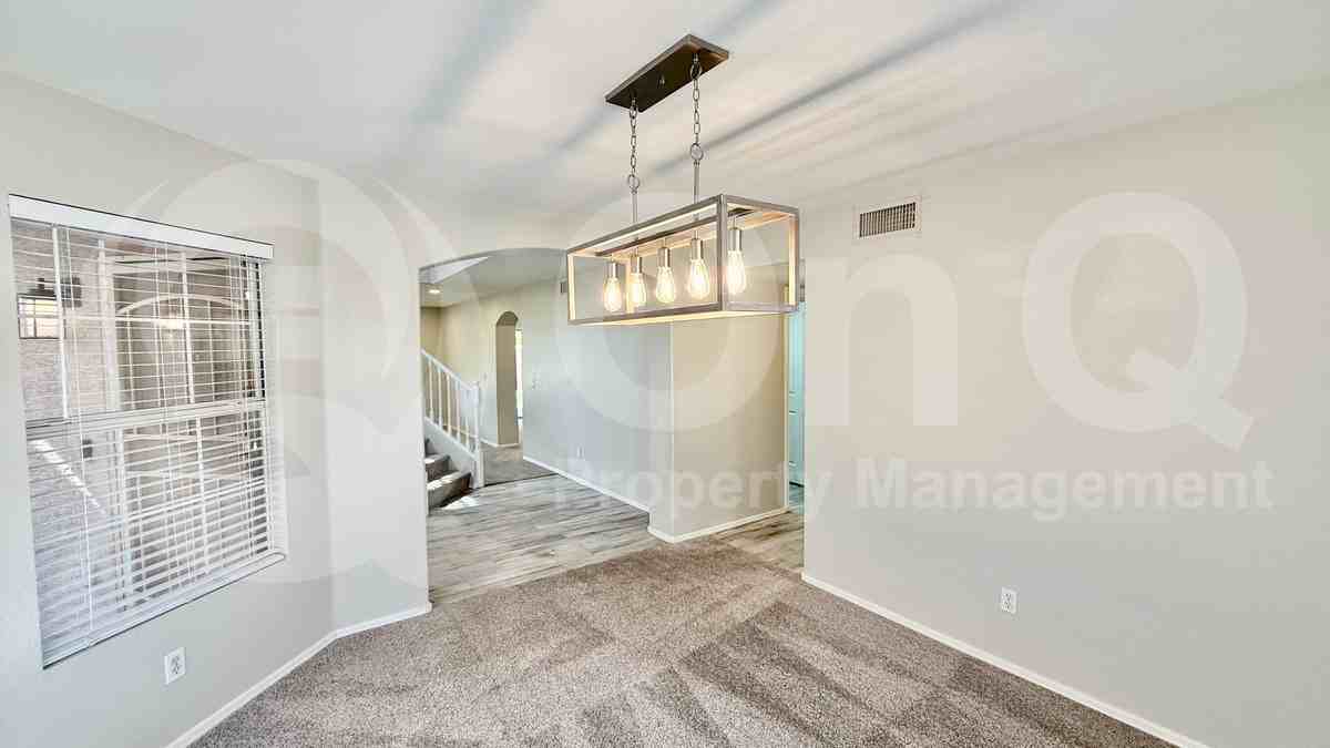 1481 E Cheyenne St - Photo 7 of 30
