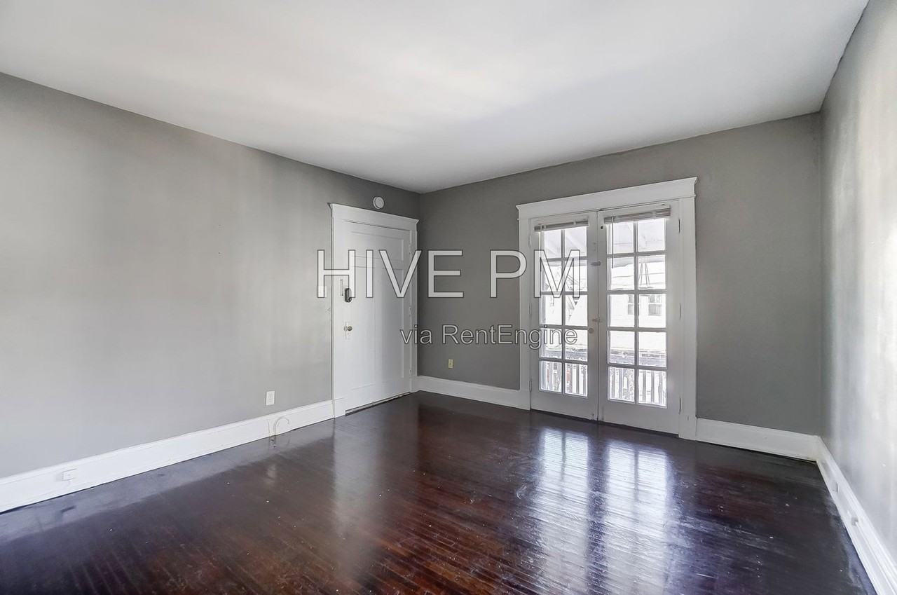 3636 Besuden Ct #2 - Photo 6 of 22