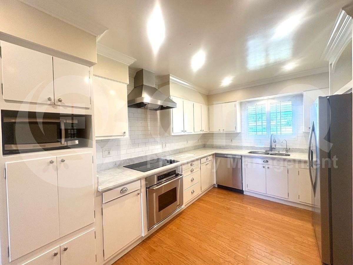3421 E Camelback Rd - Photo 7 of 24