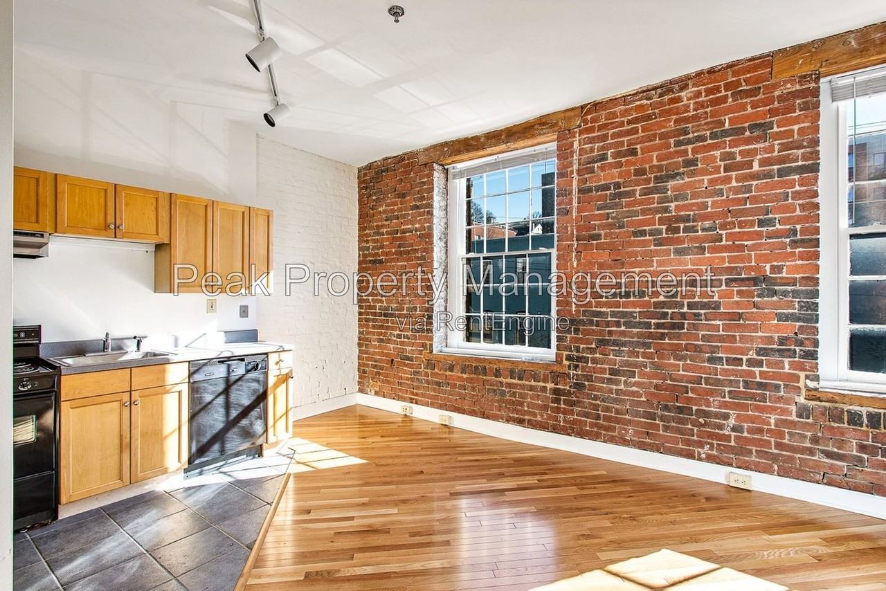 20 N 20th St #1 - Photo 2 of 17