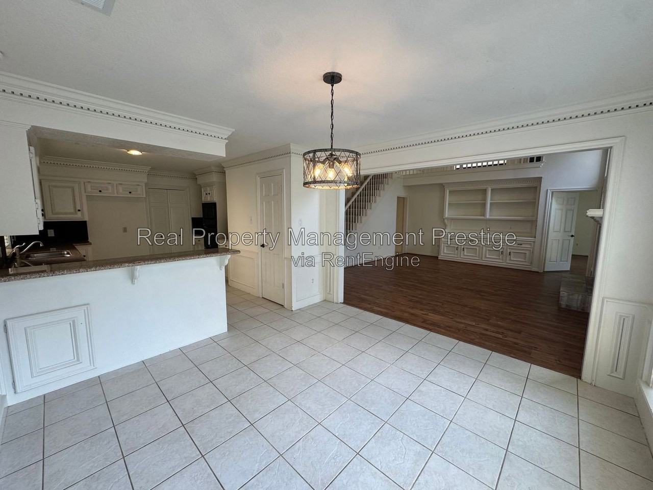 15907 Spring Forest Dr - Photo 5 of 24