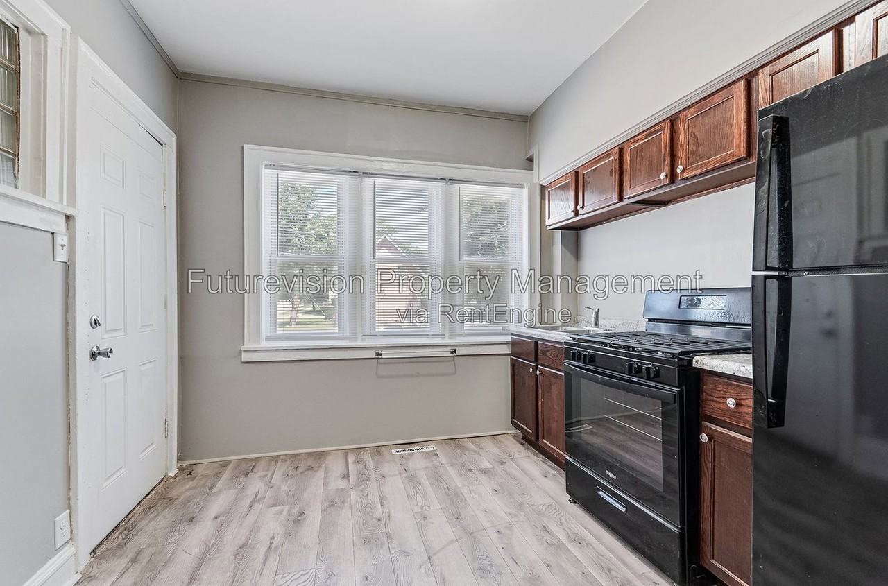 827 W Jefferson St #5-1W - Photo 4 of 10