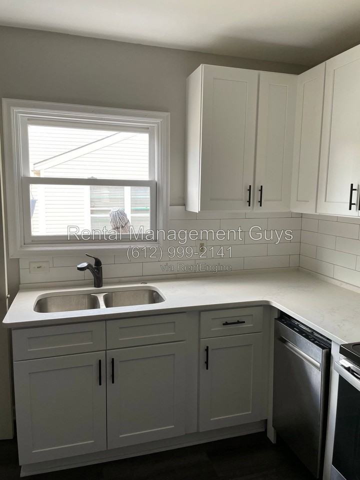 3714 Kipling Ave - Photo 5 of 14