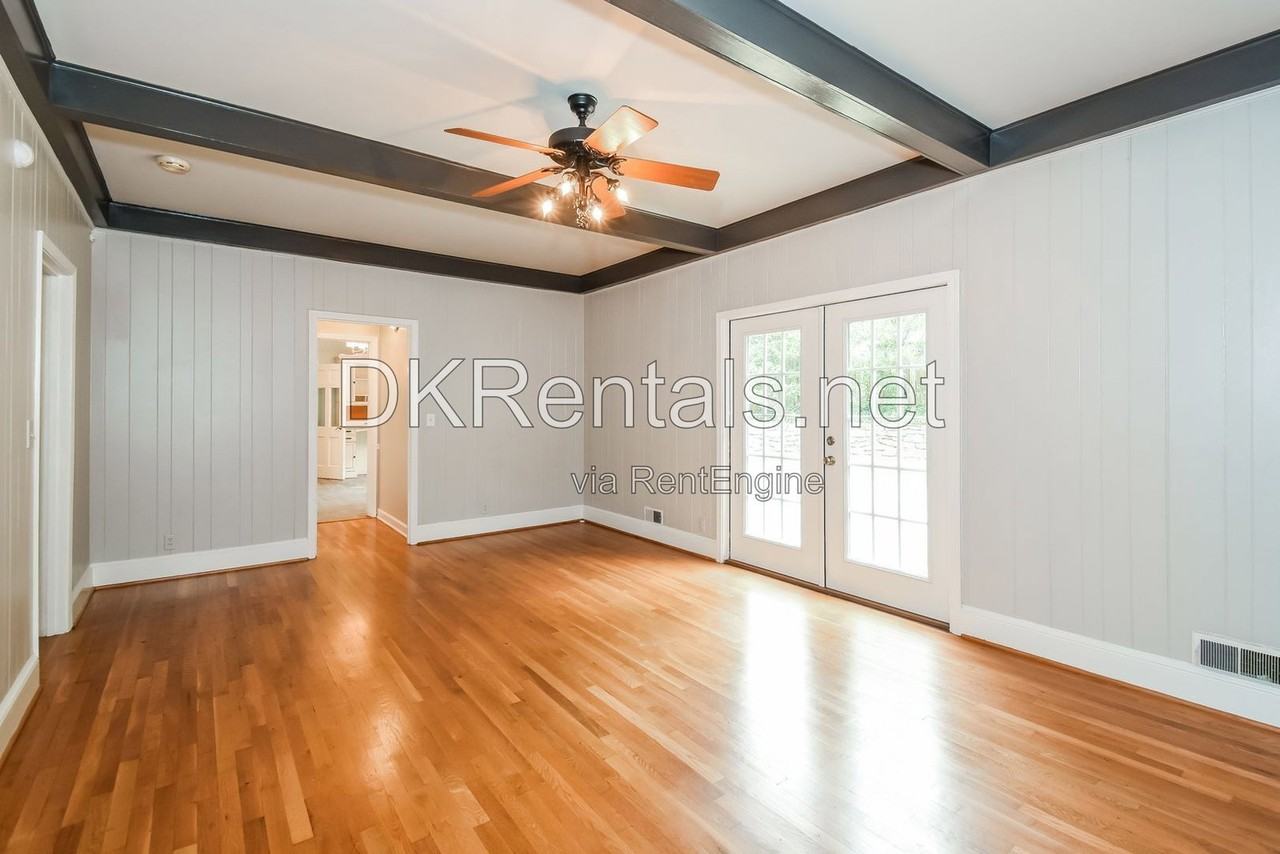 1176 Hampton Hall Dr Ne - Photo 4 of 22