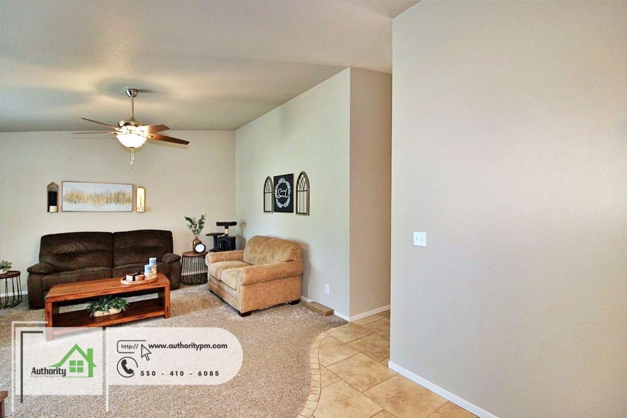 3591 Adams Ln - Photo 3 of 30