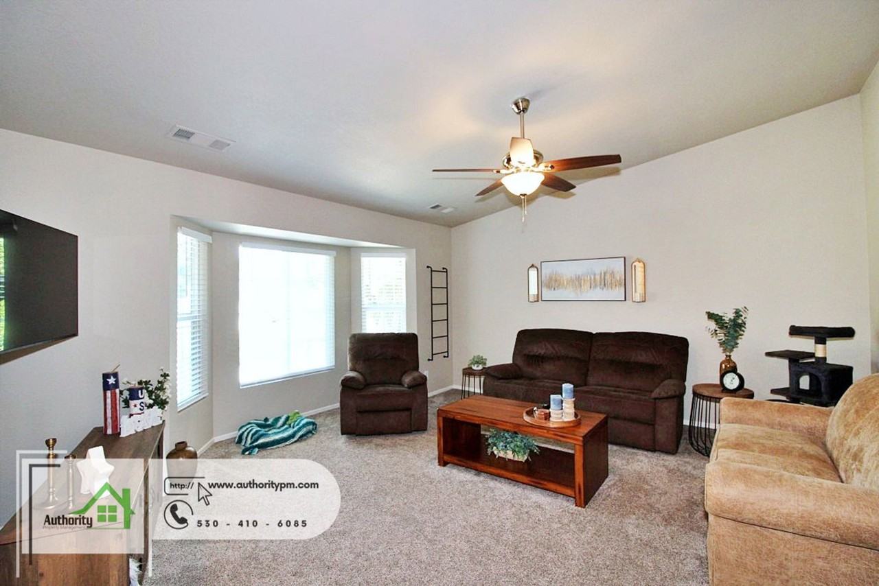 3591 Adams Ln - Photo 4 of 30