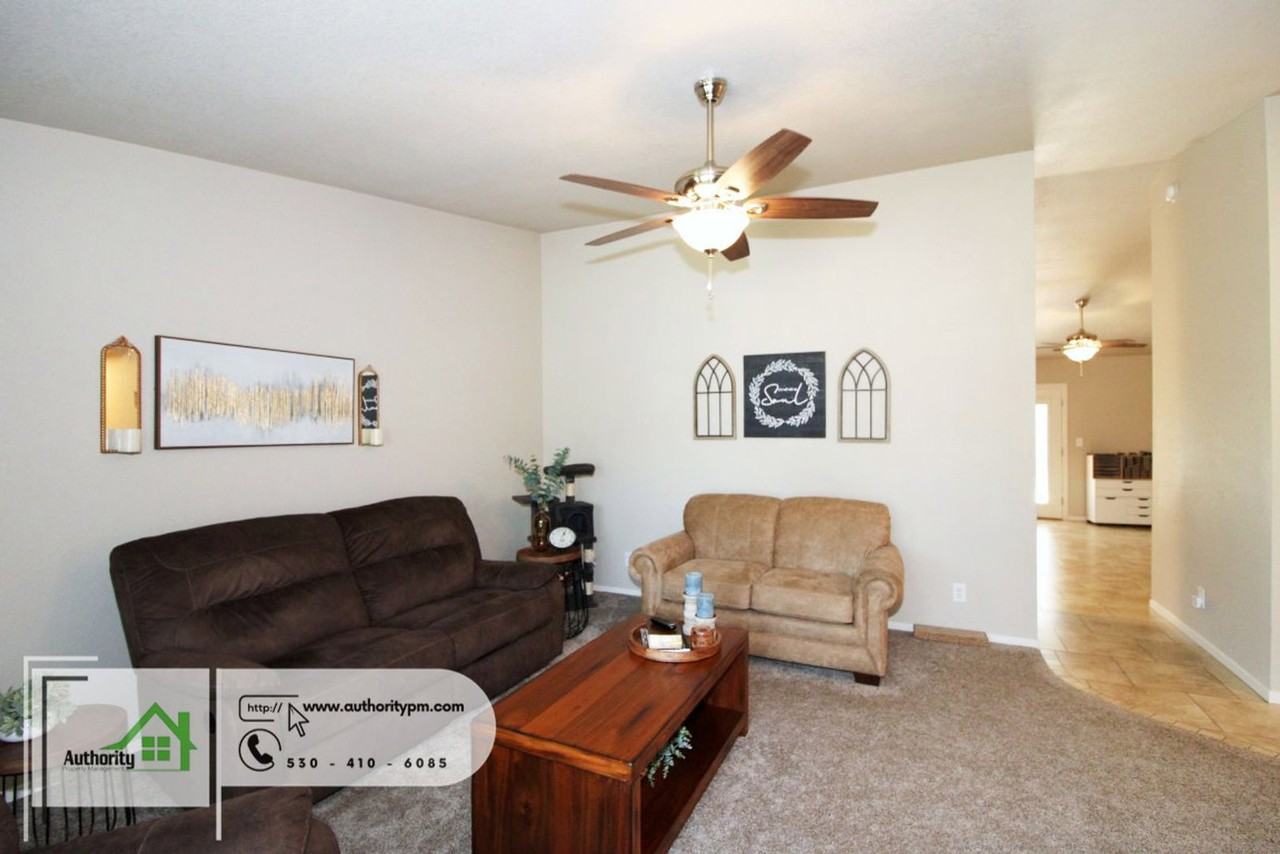 3591 Adams Ln - Photo 5 of 30
