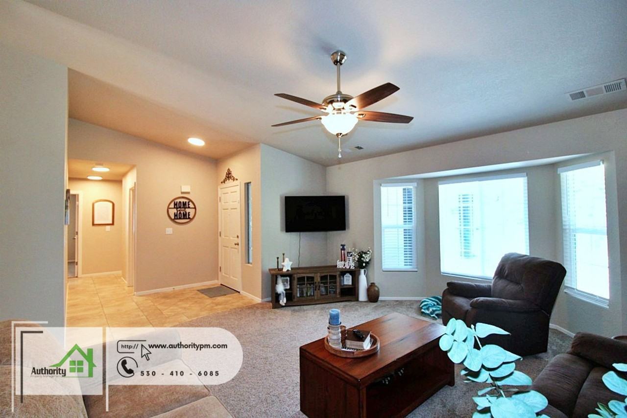3591 Adams Ln - Photo 7 of 30