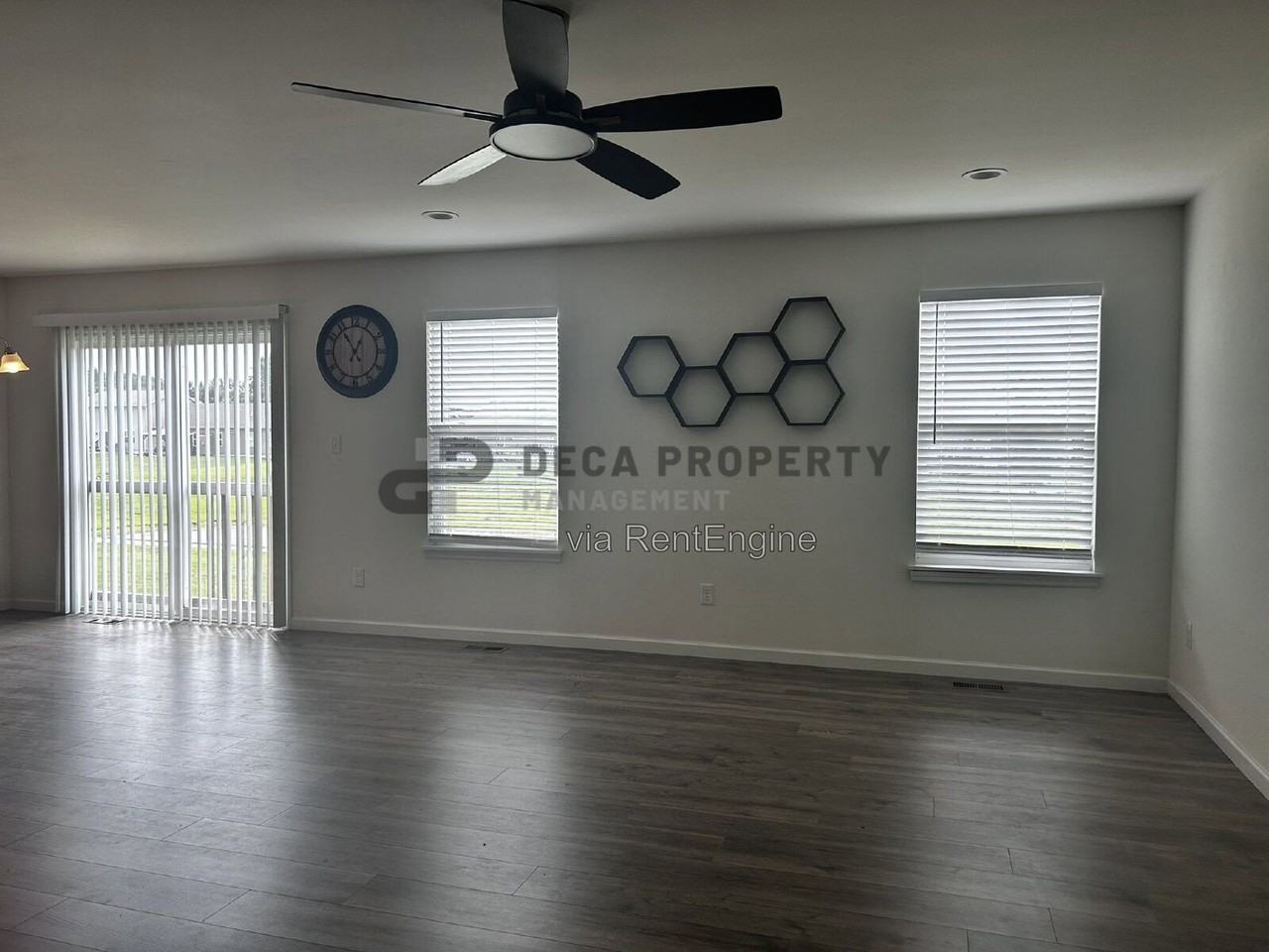 288 Crestfield Ct - Photo 3 of 26