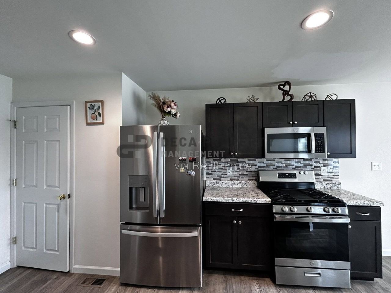 288 Crestfield Ct - Photo 7 of 26