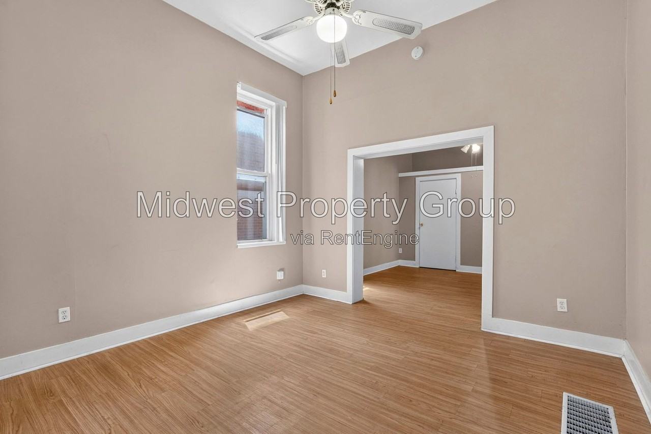 3241 S Jefferson Ave #3243 - Photo 3 of 17
