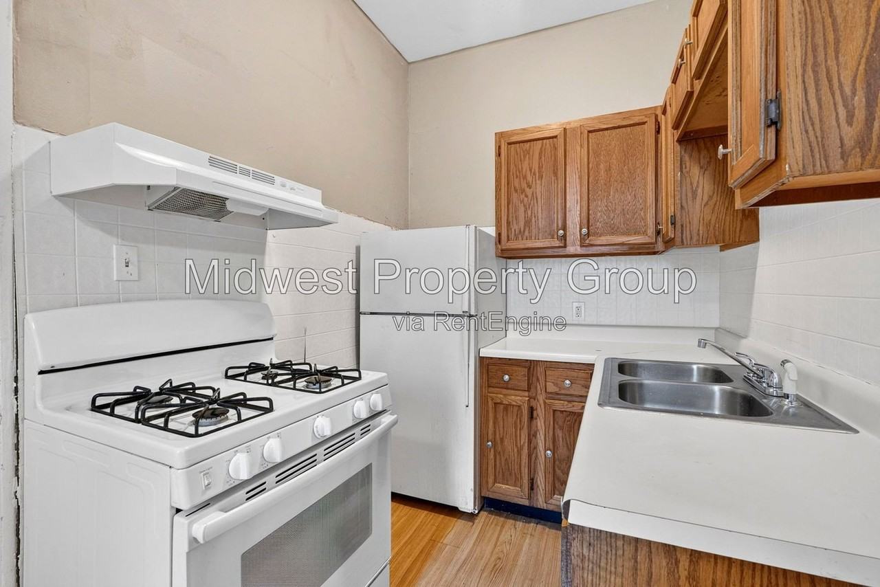 3241 S Jefferson Ave #3243 - Photo 7 of 17