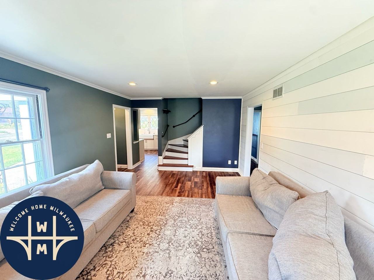 10431 W Hillside Ave - Photo 2 of 28