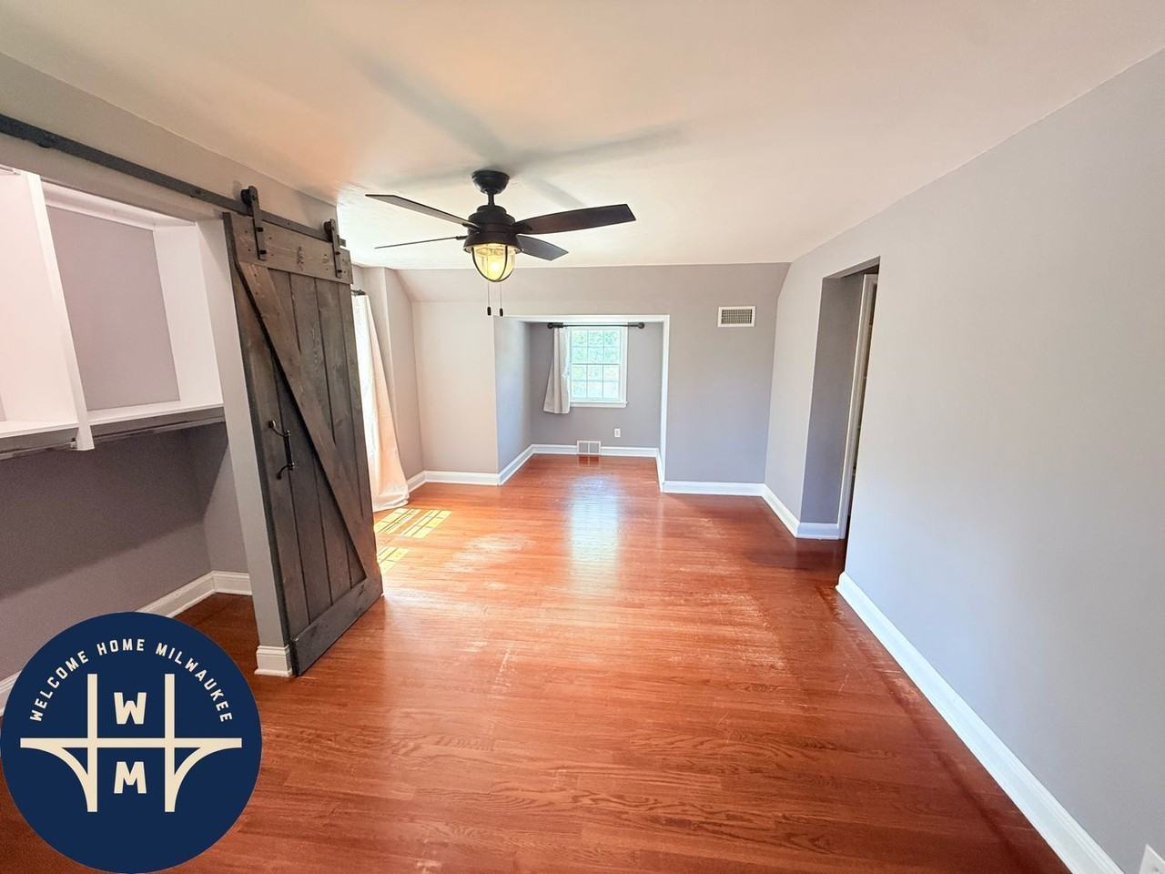 10431 W Hillside Ave - Photo 5 of 28