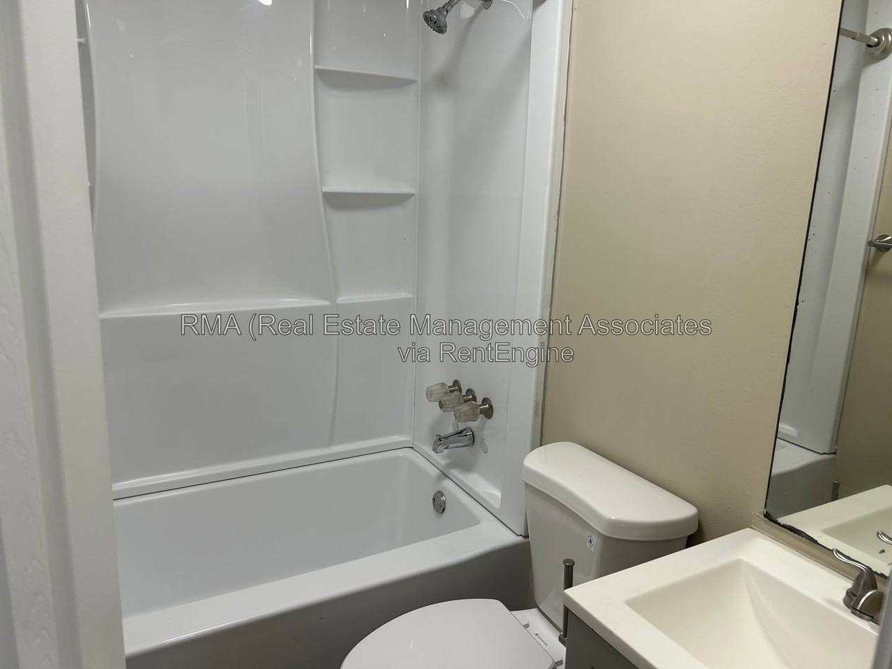 1240 Ellis Rd - Photo 2 of 7