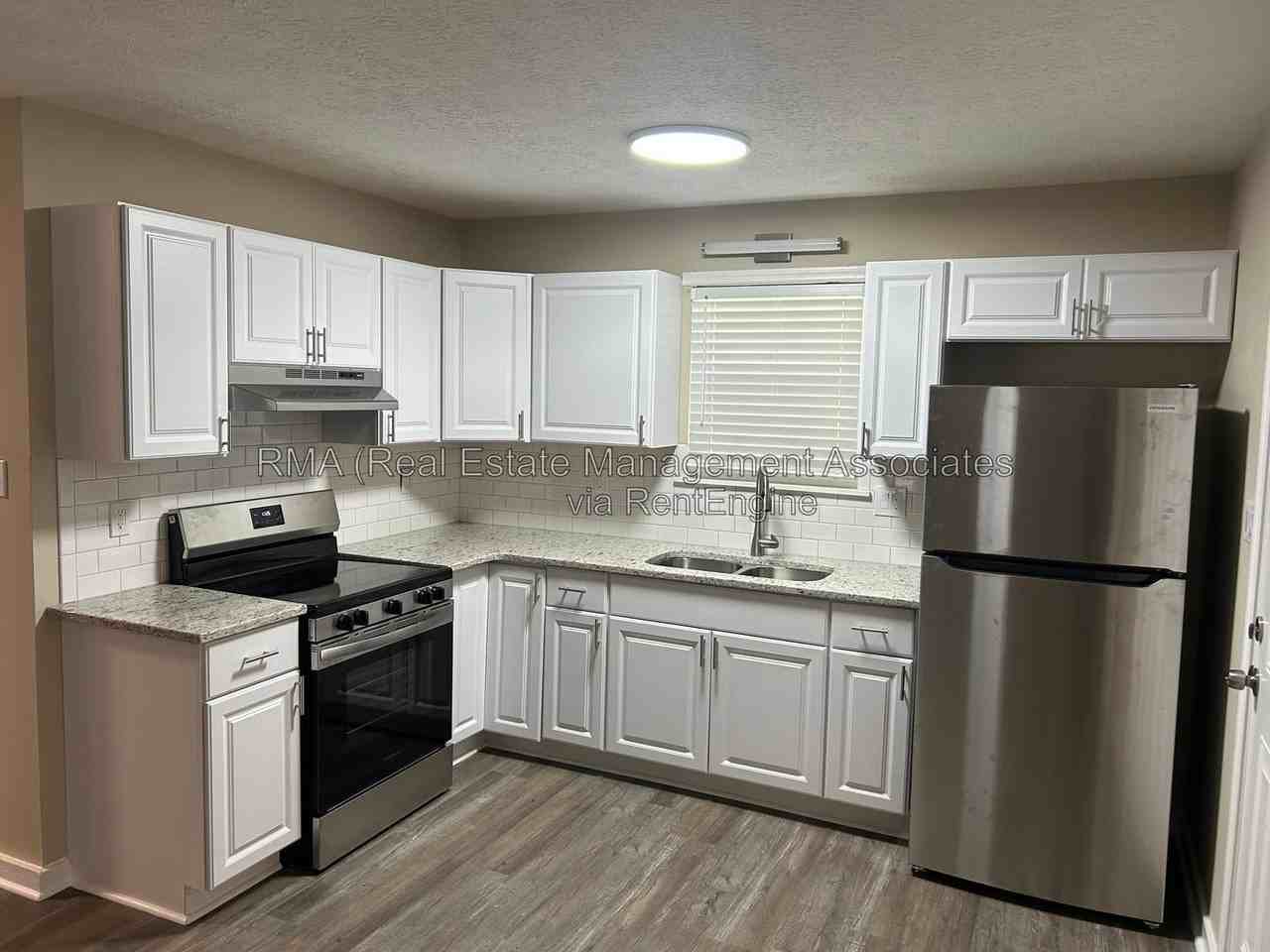 1240 Ellis Rd - Photo 6 of 7