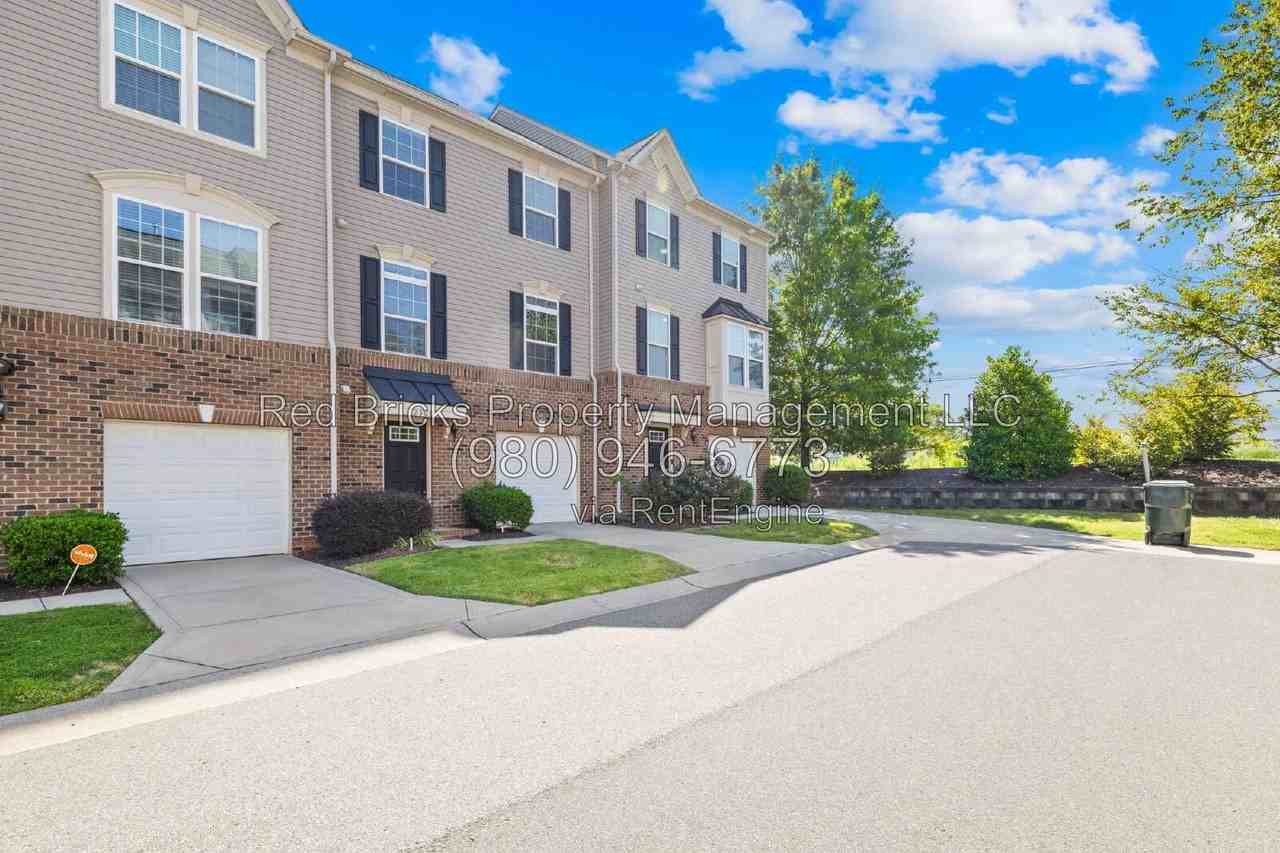 2306 Rachelwood Dr - Photo 2 of 29