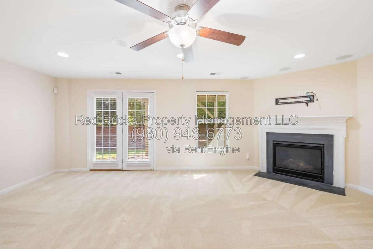 2306 Rachelwood Dr - Photo 5 of 29