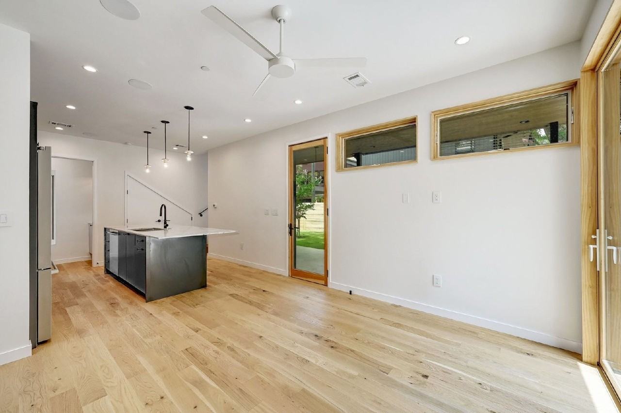 1411 Haskell St #4 - Photo 6 of 22