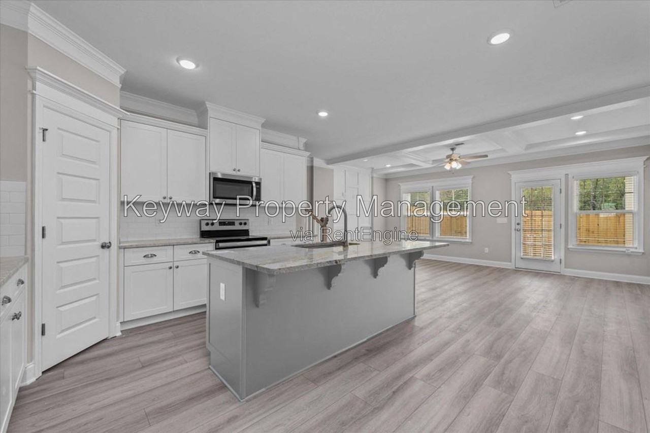 234 Linsmore Ln - Photo 3 of 12