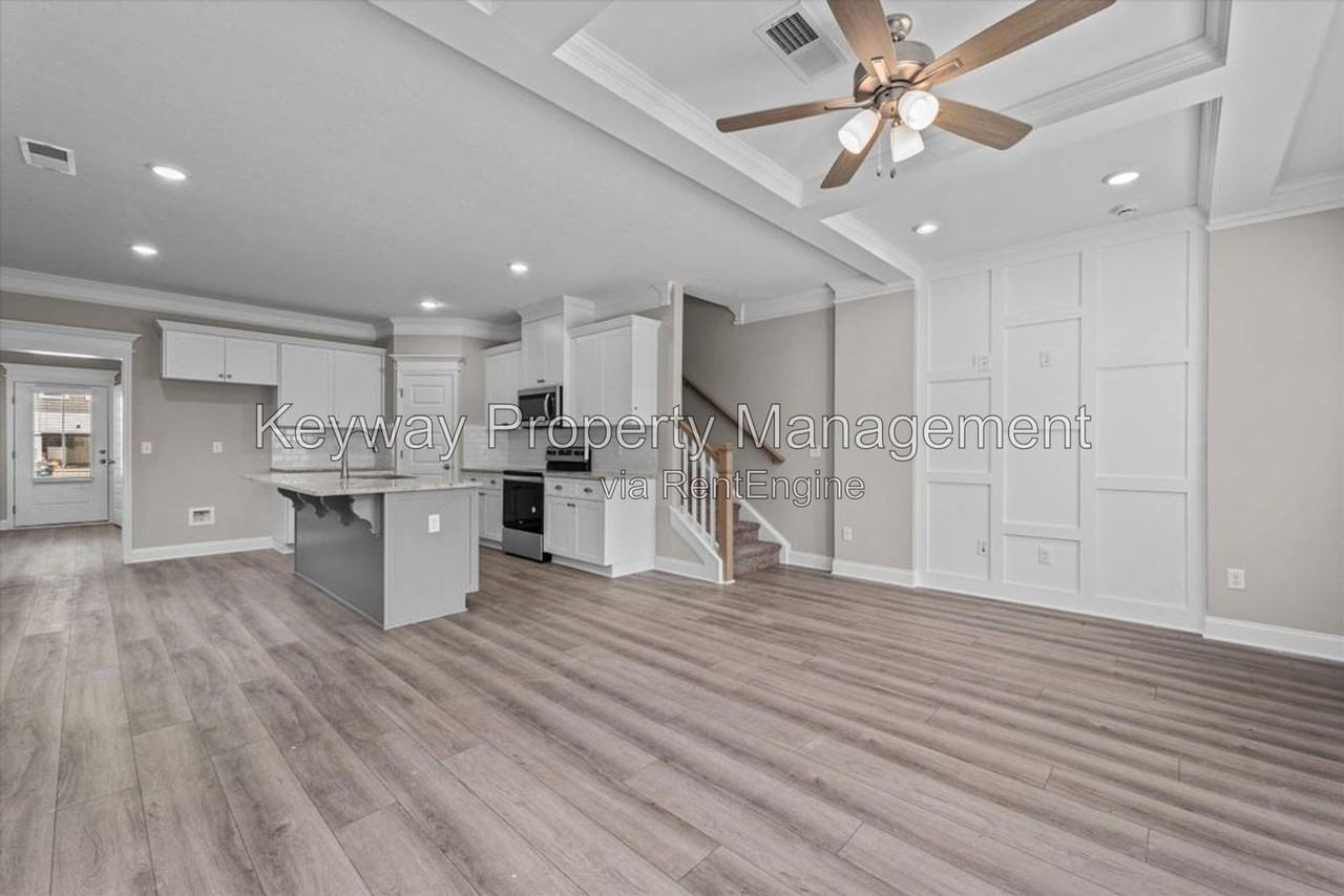 234 Linsmore Ln - Photo 5 of 12